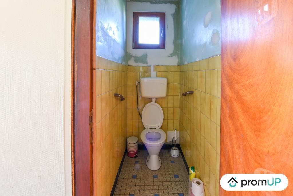Vente Maison Deux-Sèvres La Chapelle St Etienne - 79240 - Photos Vivastreet (VM4330) Maison et dépendance à rénover avec un fort...