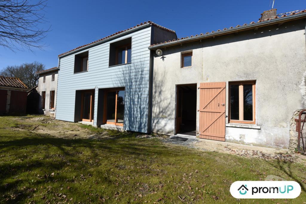Vente Maison Deux-Sèvres La Chapelle St Etienne - 79240 - Photos Vivastreet (VM4330) Maison et dépendance à rénover avec un fort...
