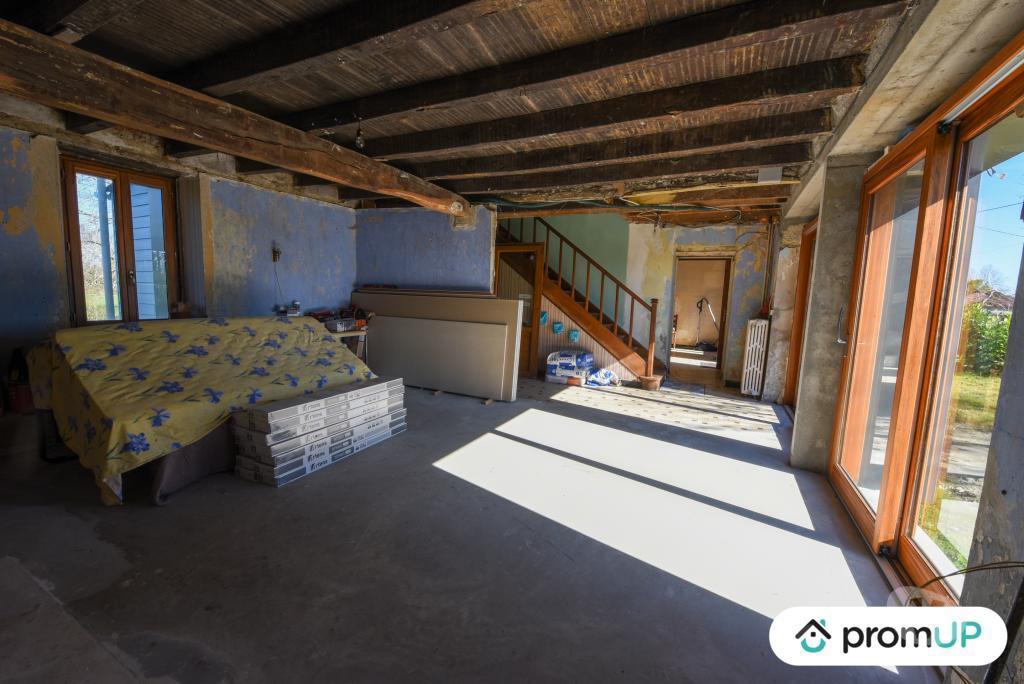 Vente Maison Deux-Sèvres La Chapelle St Etienne - 79240 - Photos Vivastreet (VM4330) Maison et dépendance à rénover avec un fort...