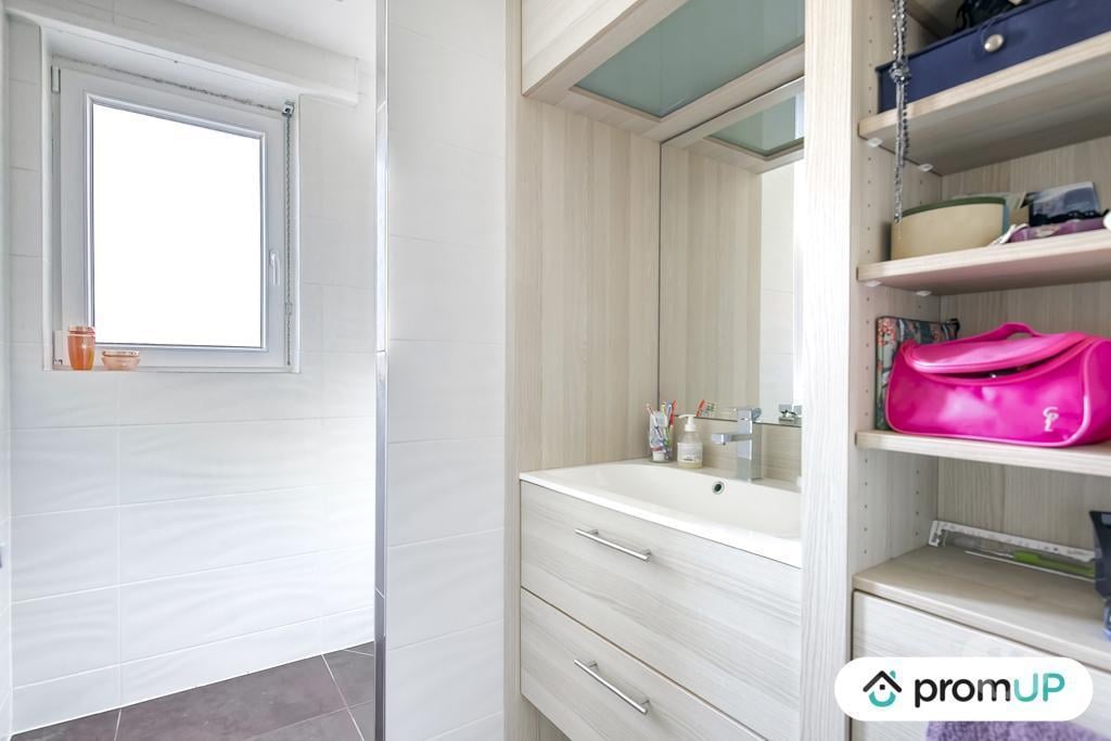 Appartements à vendre Haut-Rhin Mulhouse - Photos Vivastreet (VA372) Appartement T4 de 69 m²