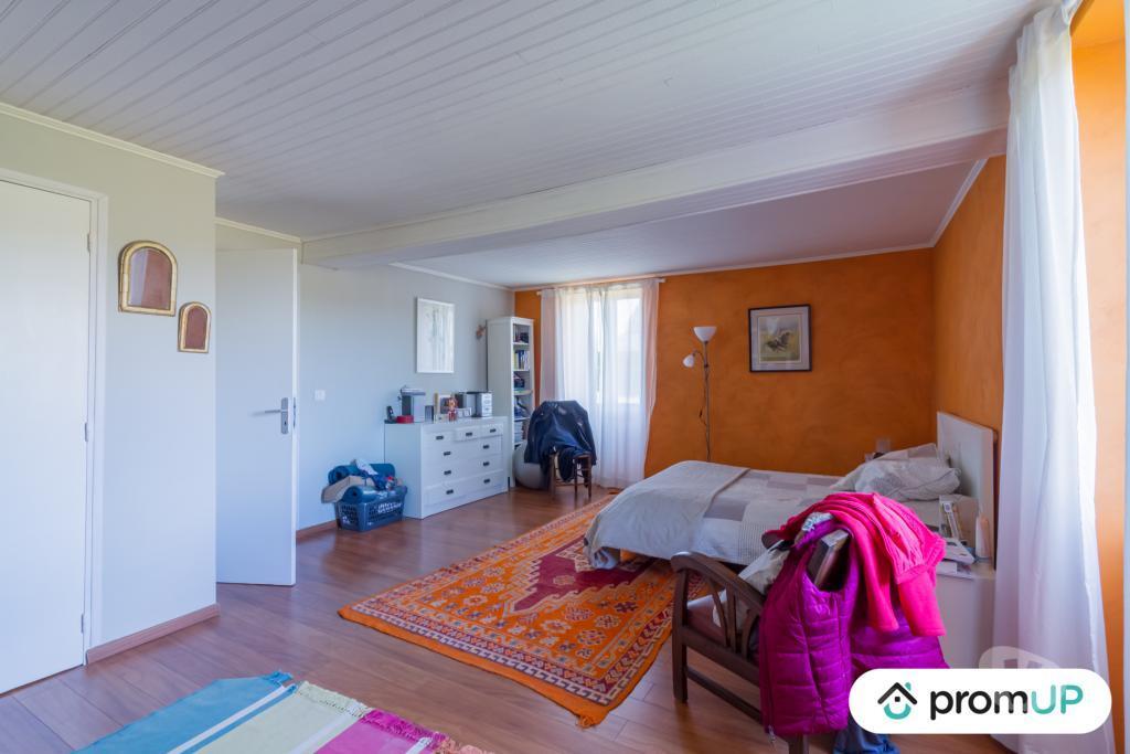 Vente Maison Dordogne St Martial de Nabirat - 24250 - Photos Vivastreet (VM4024) Domaine équestre de 17 Ha de prés et de bois, en...