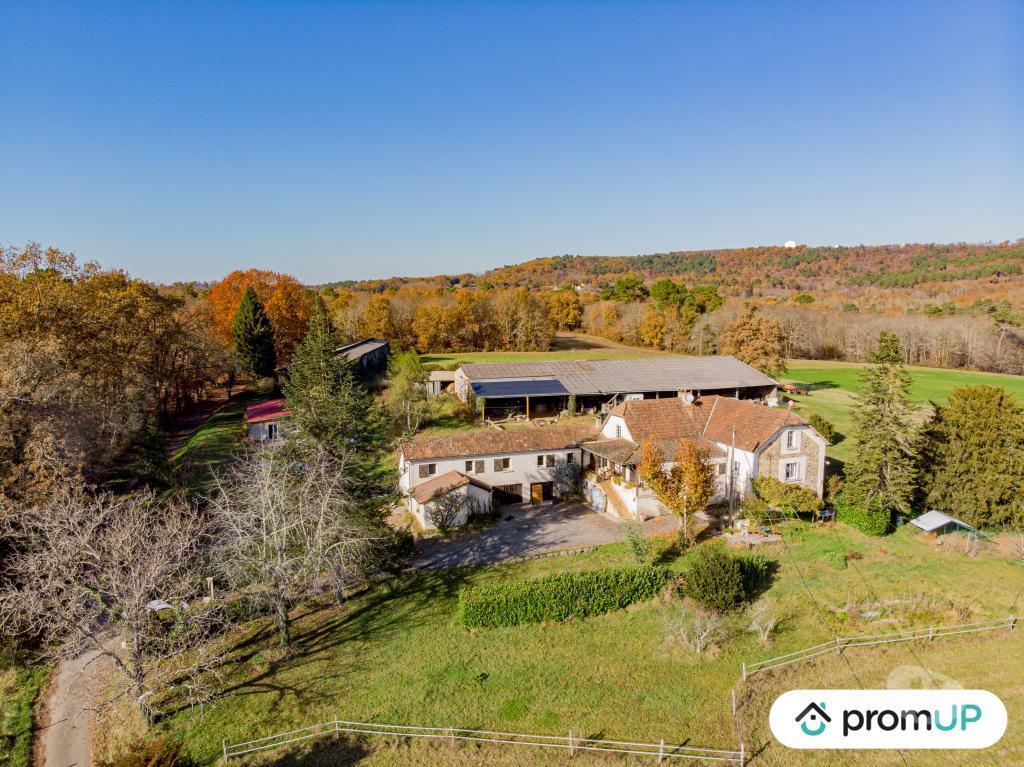 Vente Maison Dordogne St Martial de Nabirat - 24250 - Photos Vivastreet (VM4024) Domaine équestre de 17 Ha de prés et de bois, en...