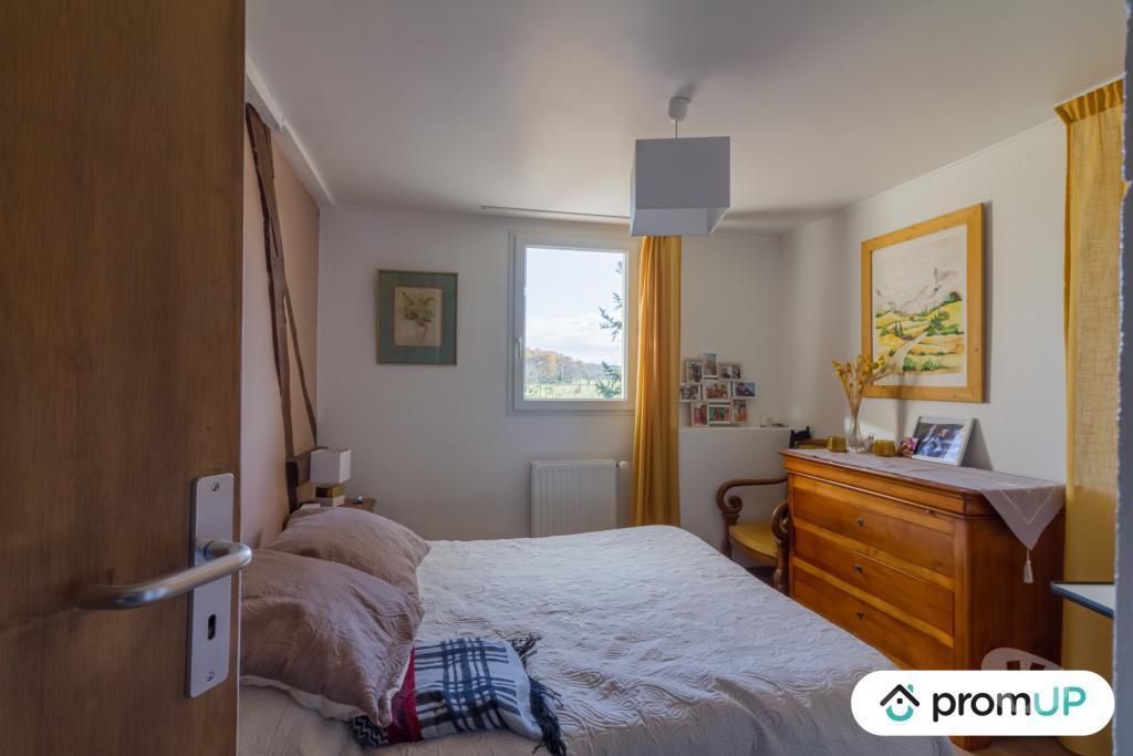 Vente Maison Dordogne St Martial de Nabirat - 24250 - Photos Vivastreet (VM4024) Domaine équestre de 17 Ha de prés et de bois, en...