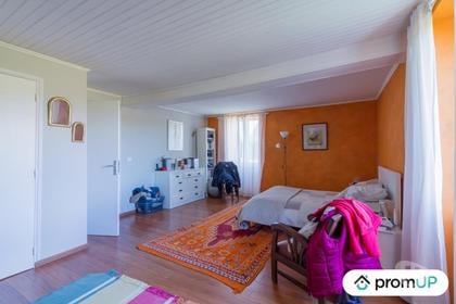 Vendre maison St Martial de Nabirat Dordogne - Photos Vivastreet (VM4024) Domaine équestre de 17 Ha de prés et de bois, en...
