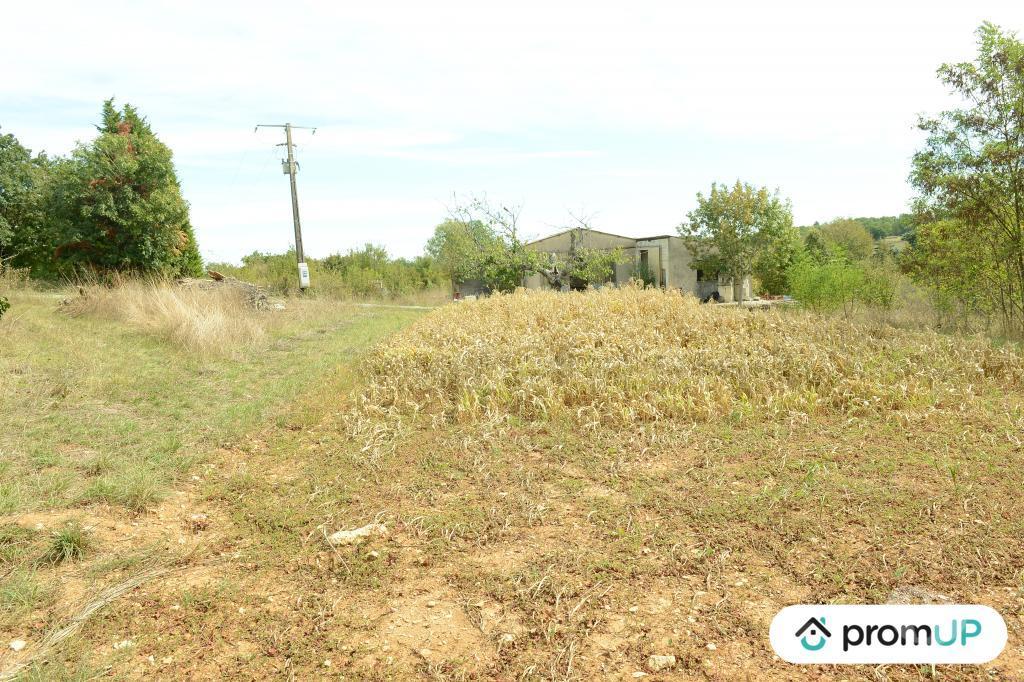 Terrain à vendre Lot Floressas - 46700 - Photos Vivastreet (V6245) Terrain de 2000 m2 à FLORESSAS