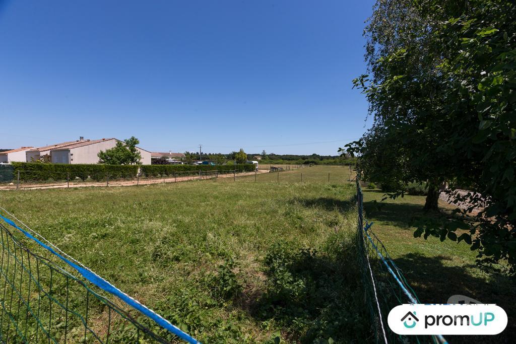 Terrain à vendre Charente-Maritime St Vaize - 17100 - Photos Vivastreet (VT424) Terrain constructible de 1921m²