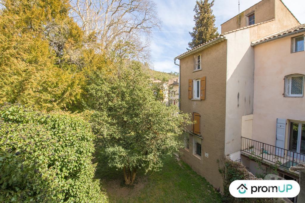 Appartements à vendre Var Varages - 83670 - Photos Vivastreet (VA692) Studio de 22 m² à Varages
