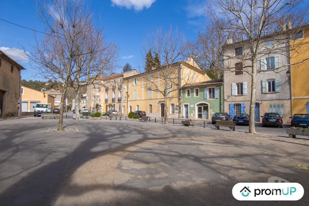 Appartements à vendre Var Varages - 83670 - Photos Vivastreet (VA692) Studio de 22 m² à Varages