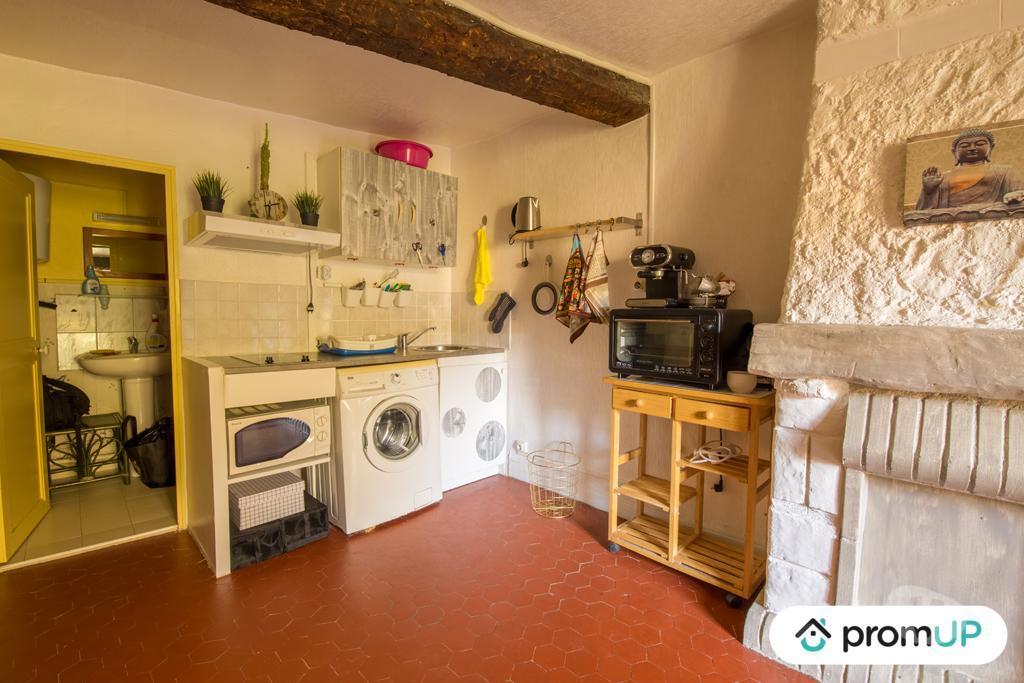 Appartements à vendre Var Varages - 83670 - Photos Vivastreet (VA692) Studio de 22 m² à Varages