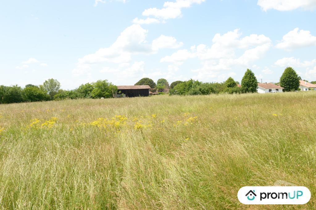 Terrain à vendre Lot-et-Garonne Ste Livrade sur Lot - 47110 - Photos Vivastreet (V5939) Terrain constructible 702m2 à Sainte Livrade sur lot
