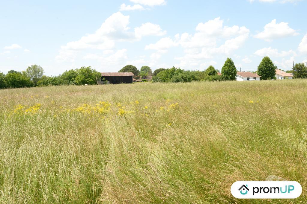 Terrain à vendre Lot-et-Garonne Ste Livrade sur Lot - 47110 - Photos Vivastreet (V5939) Terrain constructible 702m2 à Sainte Livrade sur lot
