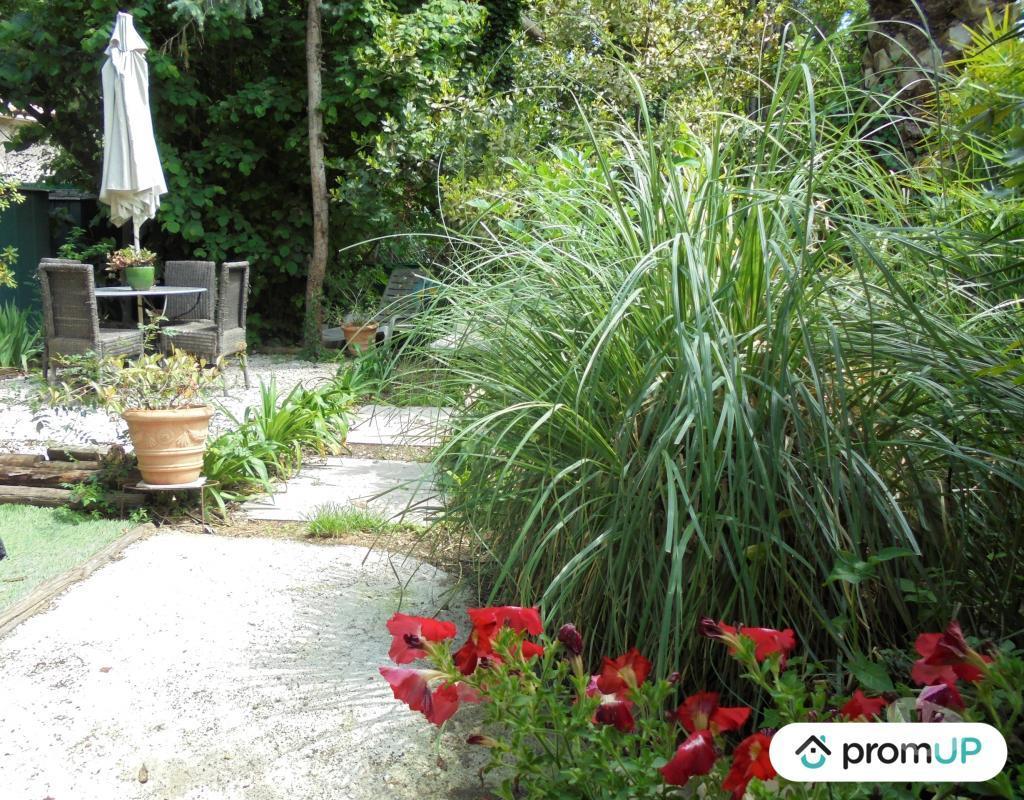 Vente Maison Alpes-Maritimes Cagnes sur Mer - 06800 - Photos Vivastreet (VM3753) Maison avec piscine de 300 m2 à vendre à...