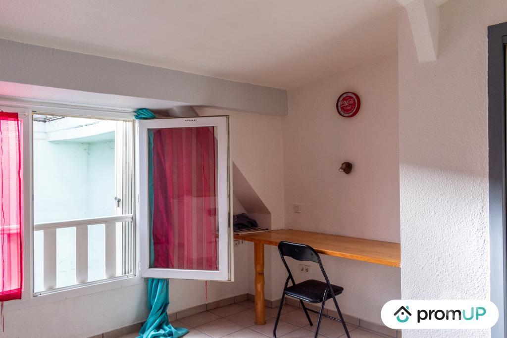 Appartements à vendre Haute-Loire Le Puy en Velay - 43000 - Photos Vivastreet (V5088) Studio situé au Puy-En-Velay