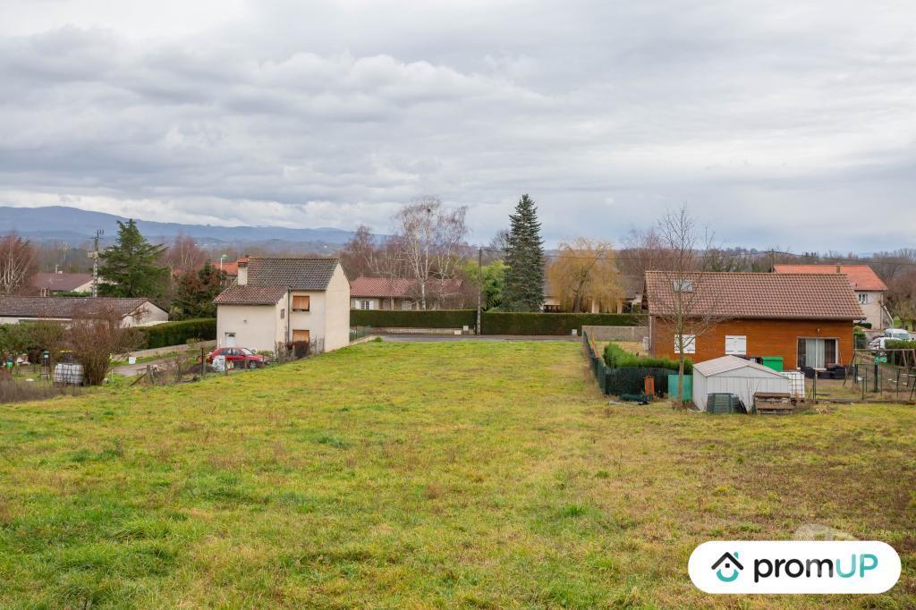 Terrain à vendre Puy-de-Dôme Limons - 63290 - Photos Vivastreet (VT202) Terrain de 2710 m2