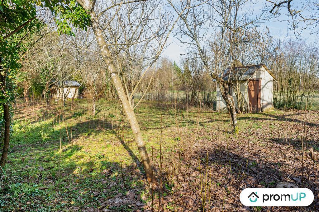 Terrain à vendre Dordogne Montrem - 24110 - Photos Vivastreet (VT270) Terrain constructible de 2473 m²