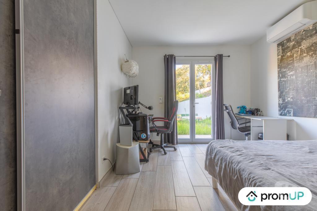 Vente Maison Var Vidauban - 83550 - Photos Vivastreet (V4785) Grande propriété avec piscine