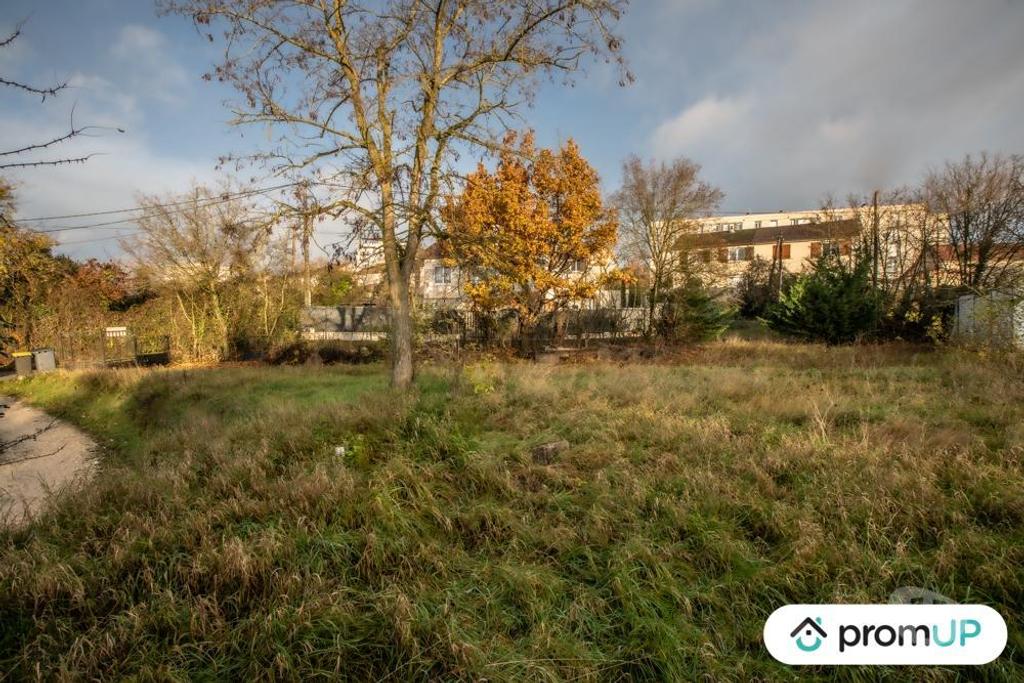 Terrain à vendre Cher Vierzon - 18100 - Photos Vivastreet (VT1126) Terrain constructible à Vierzon Ville fleurie et...