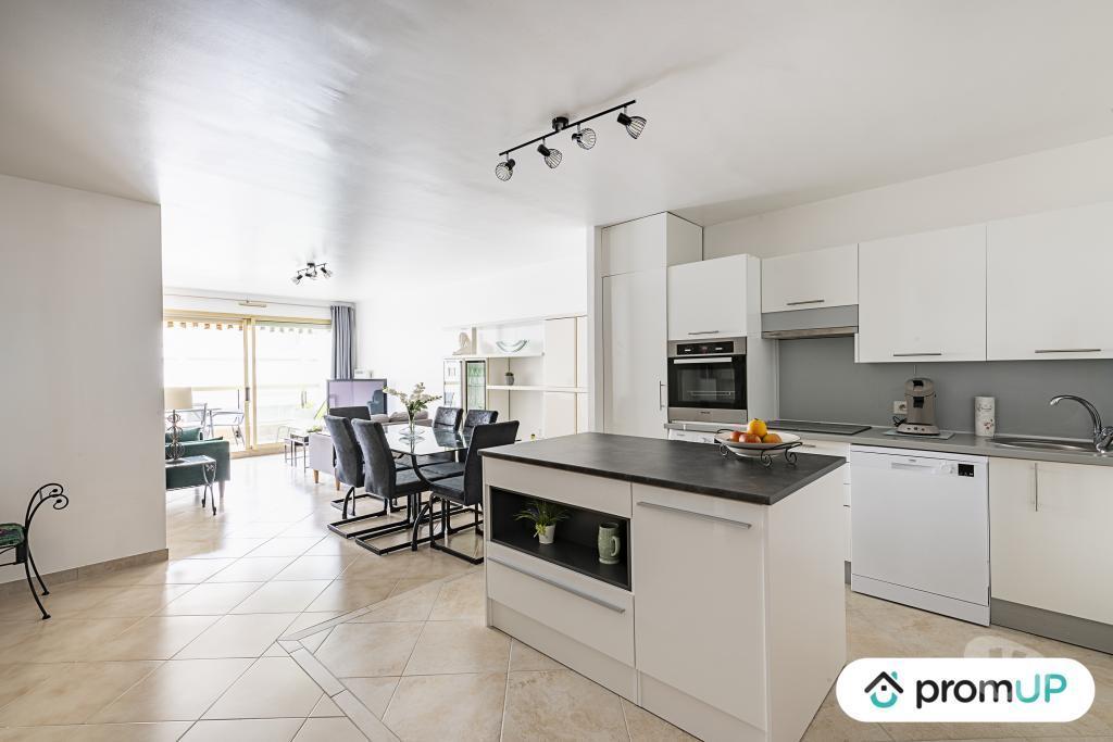 Appartements à vendre Alpes-Maritimes Menton - 06500 - Photos Vivastreet (V5138) Bel appartement 93 m² 3 chambres et terrasse
