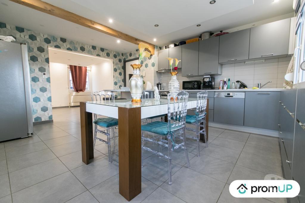 Vente Maison Doubs Orchamps Vennes - 25390 - Photos Vivastreet (V6358) Maison contemporaine de 314 m2 à ORCHAMPS-VENNES