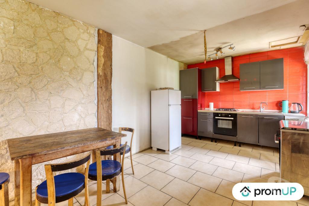 Vente Maison Indre Verneuil sur Igneraie - 36400 - Photos Vivastreet (V4821) Grande maison de 5 pièces avec jardin dans l'Indre