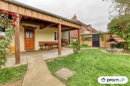 Maison à vendre Verneuil sur Igneraie Indre - Photos Vivastreet (V4821) Grande maison de 5 pièces avec jardin dans l'Indre