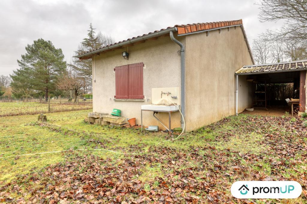 Terrain à vendre Vienne Montmorillon - 86500 - Photos Vivastreet (VT1163) Grand terrain constructible à Montmorillon (86, Vienne)