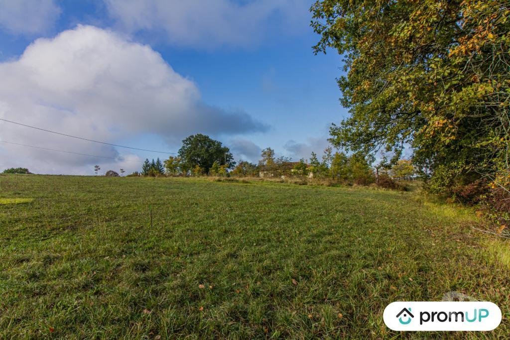 Terrain à vendre Dordogne St Victor - 24350 - Photos Vivastreet (VT638) Terrain constructible de 3000m²