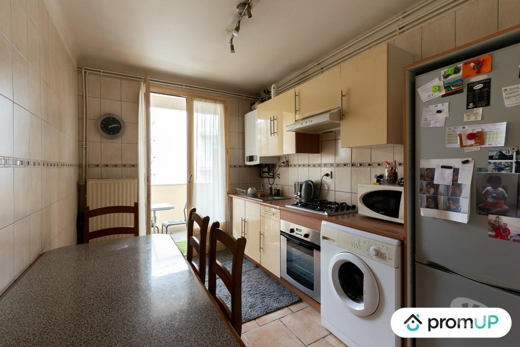 Appartements à vendre Loire St Etienne - Photos Vivastreet (VA330) Appartement T3 de 53.83 m²