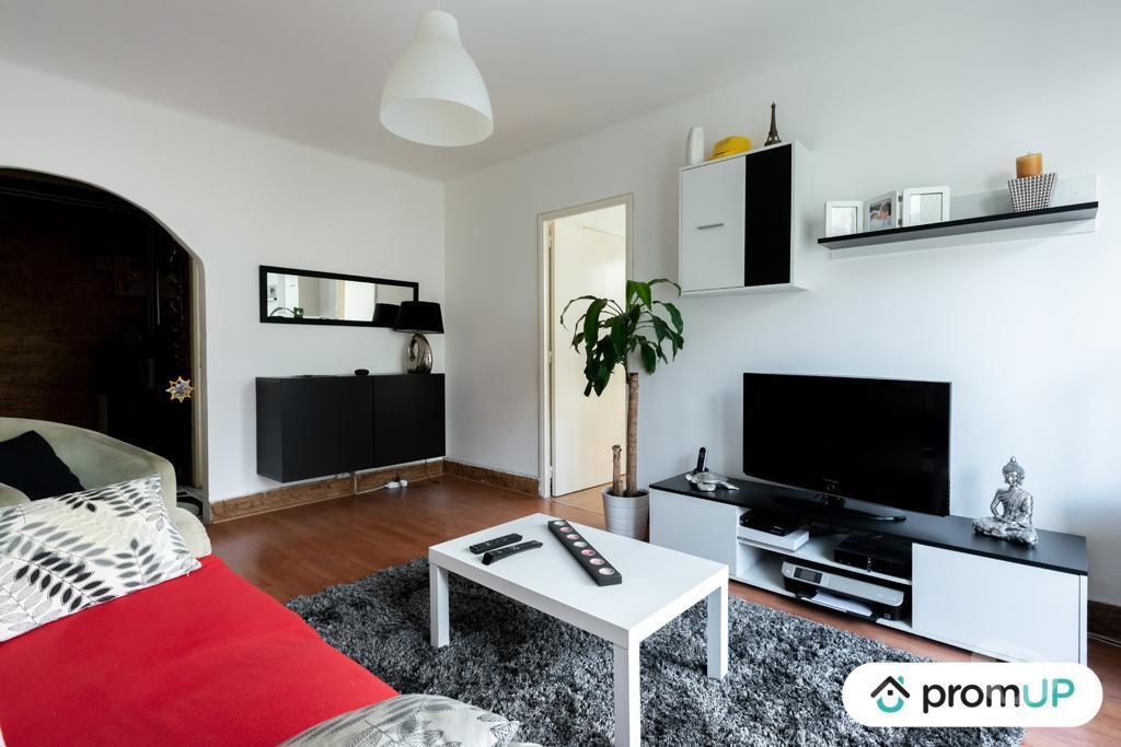 Appartements à vendre Loire St Etienne - Photos Vivastreet (VA330) Appartement T3 de 53.83 m²
