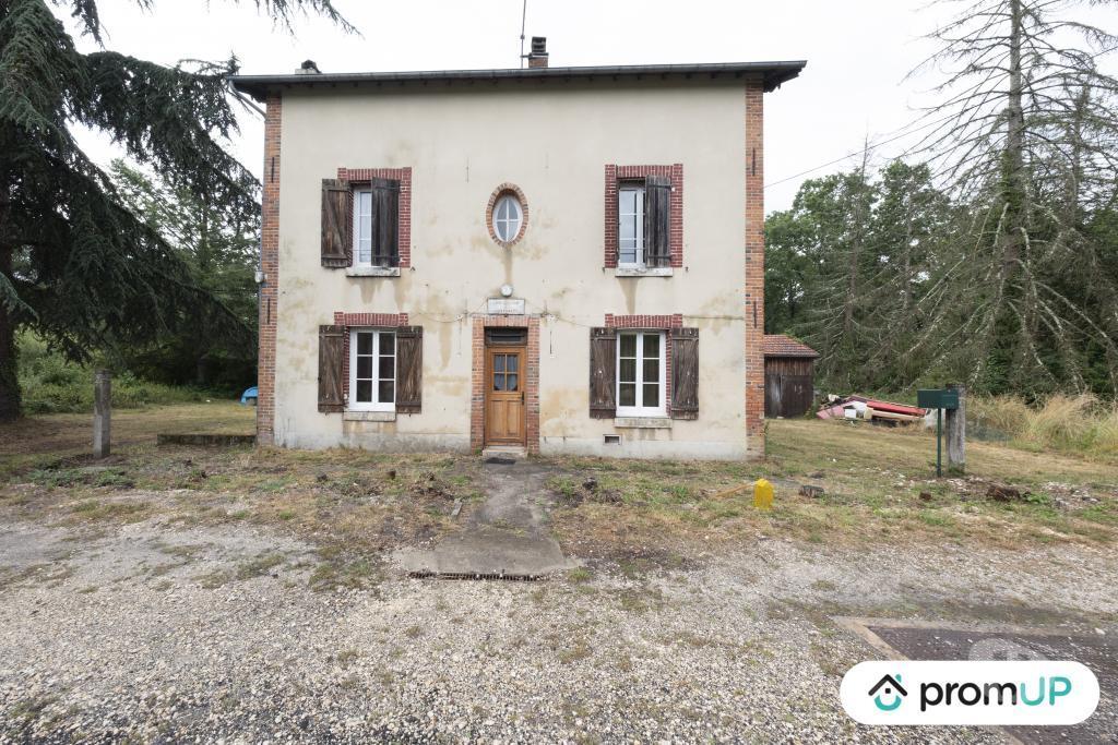 Vente Maison Loiret Lorris - 45260 - Photos Vivastreet (V5972) Maison individuelle de 130m2 située à LORRIS