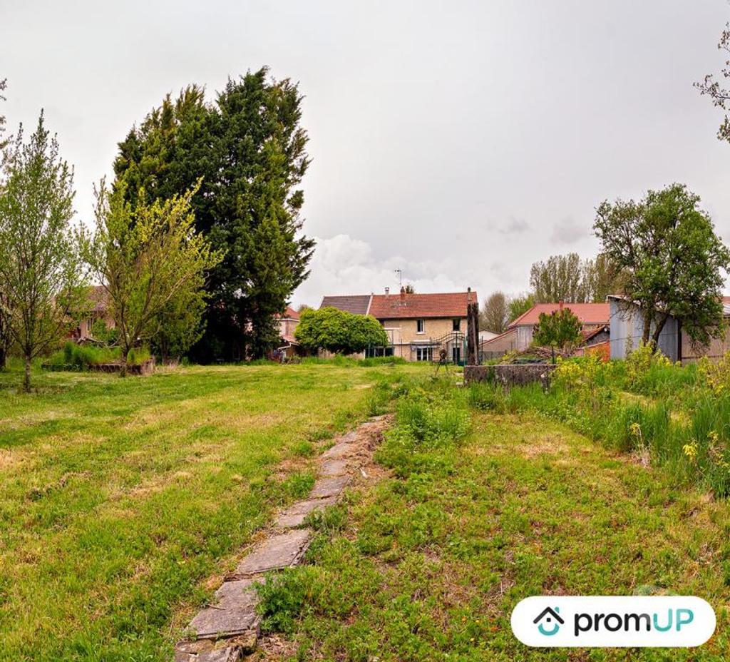 Terrain à vendre Marne Auve - 51800 - Photos Vivastreet (V5778) Terrain constructible de 960m2 situé à Auve