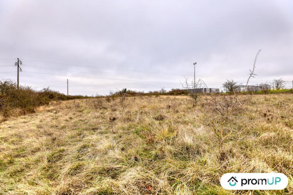Terrain à vendre Deux-Sèvres Airvault - 79600 - Photos Vivastreet (VT1154) Terrain constructible de 2011 m2 à Airvault