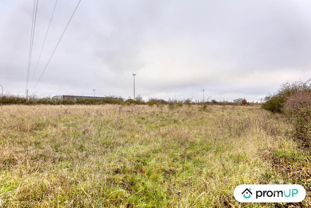 Terrain à vendre Deux-Sèvres Airvault - 79600 - Photos Vivastreet (VT1154) Terrain constructible de 2011 m2 à Airvault