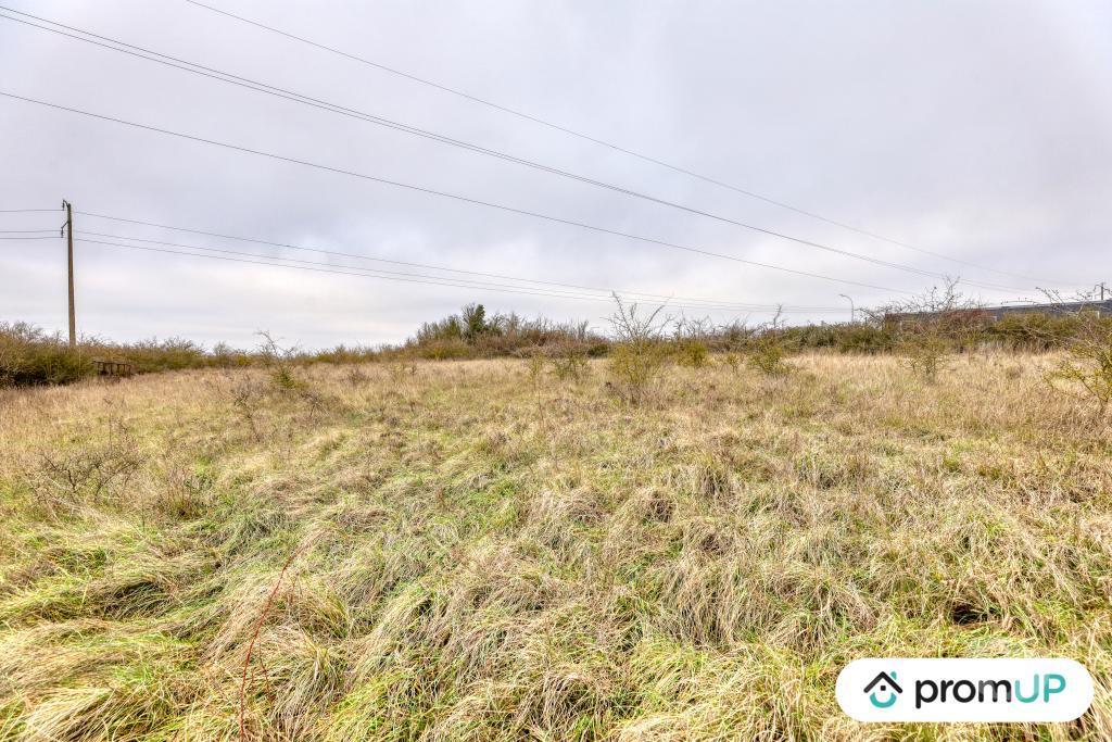 Terrain à vendre Deux-Sèvres Airvault - 79600 - Photos Vivastreet (VT1154) Terrain constructible de 2011 m2 à Airvault