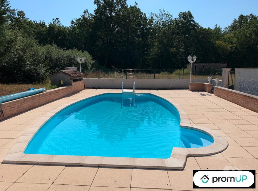 Vente Maison Allier Mercy - 03340 - Photos Vivastreet (V4899) Charmante propriété avec piscine et gîte à Mercy