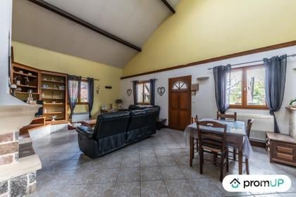 Achat maison Mercy Allier - Photos Vivastreet (V4899) Charmante propriété avec piscine et gîte à Mercy
