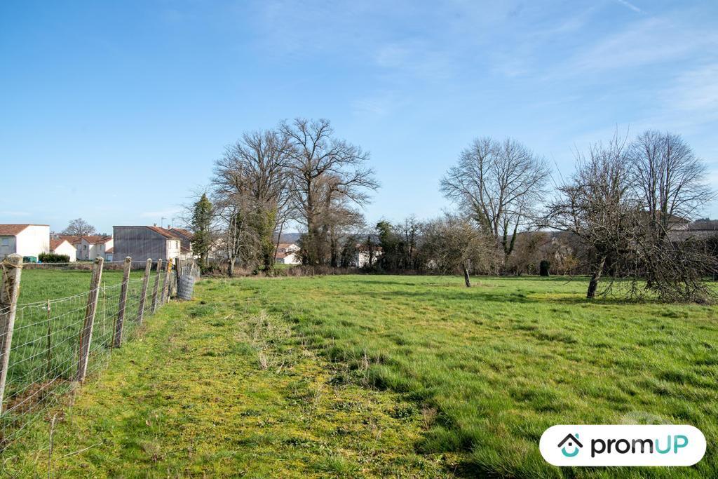 Terrain à vendre Haute-Vienne Bessines sur Gartempe - 87250 - Photos Vivastreet (VT330) Terrain constructible de 4273 m²