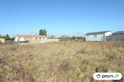 Vente Terrain Ambares et Lagrave Gironde - Photos Vivastreet (V5319) Terrain NON constructible de 1352 m2 à Ambares