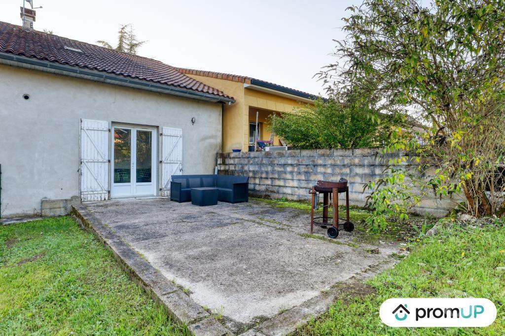 Vente Maison Charente Rougnac - 16320 - Photos Vivastreet (VM3783) Maison de 80 m2 avec jardin à vendre à Rougnac (16)