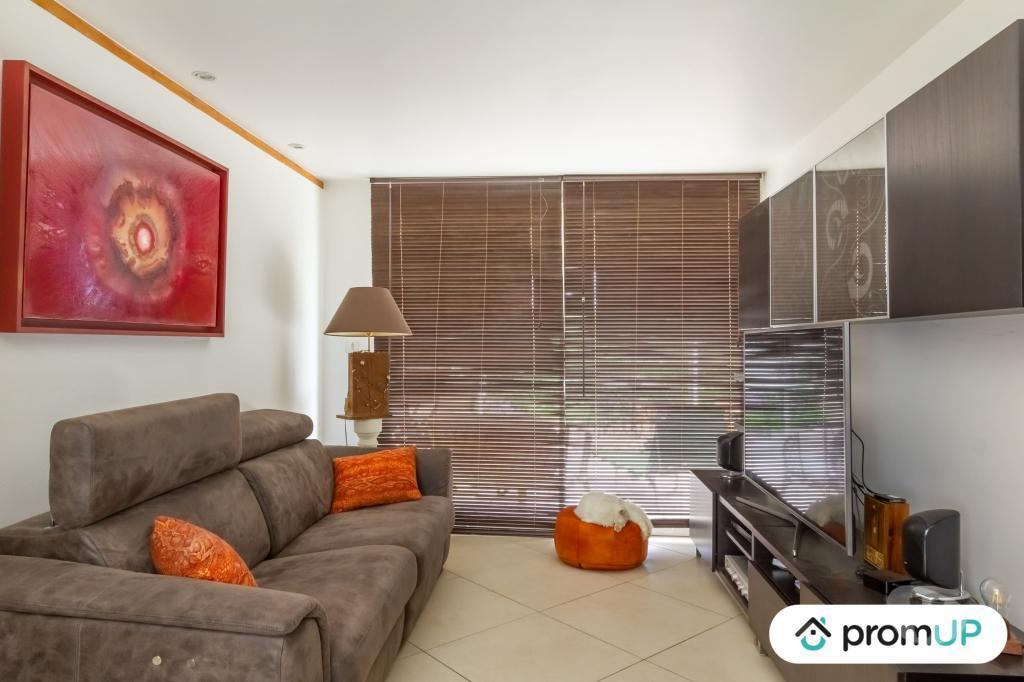 Vente Maison Charente Montemboeuf - 16310 - Photos Vivastreet (VM2476) Belle maison 13 pièces de 284 m² avec panneaux solaires