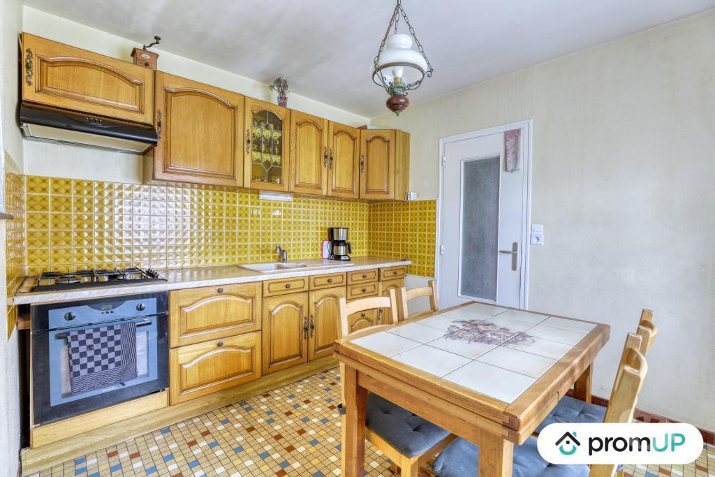 Vente Maison Orne Flers - Photos Vivastreet (V5593) Maison de 160 m2 sur un terrain de 1 253 m2 à Flers