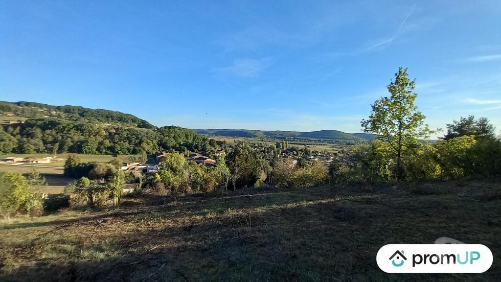 Terrain à vendre Dordogne St Cyprien - 24220 - Photos Vivastreet (VT904) Beau terrain constructible de 1 946m2 au calme