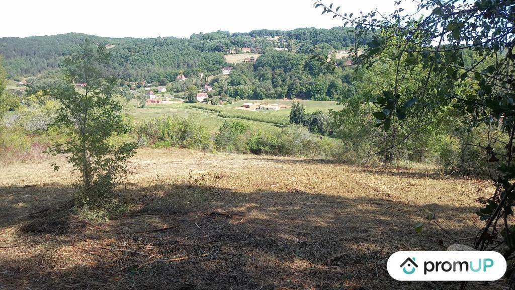 Terrain à vendre Dordogne St Cyprien - 24220 - Photos Vivastreet (VT904) Beau terrain constructible de 1 946m2 au calme