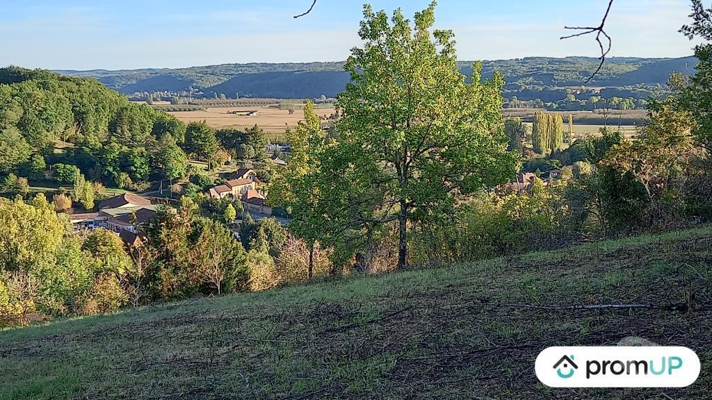 Terrain à vendre Dordogne St Cyprien - 24220 - Photos Vivastreet (VT904) Beau terrain constructible de 1 946m2 au calme