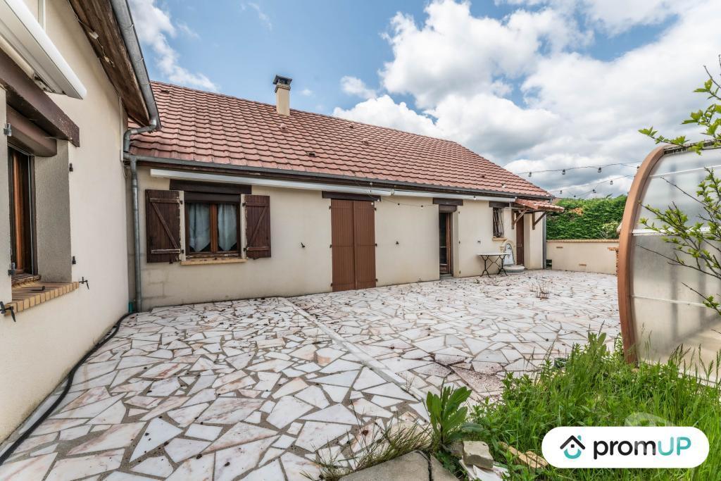 Vente Maison Cher St Eloy de Gy - 18110 - Photos Vivastreet (V5897) Maison de 203 m2 à Saint-Éloy-De-Gy