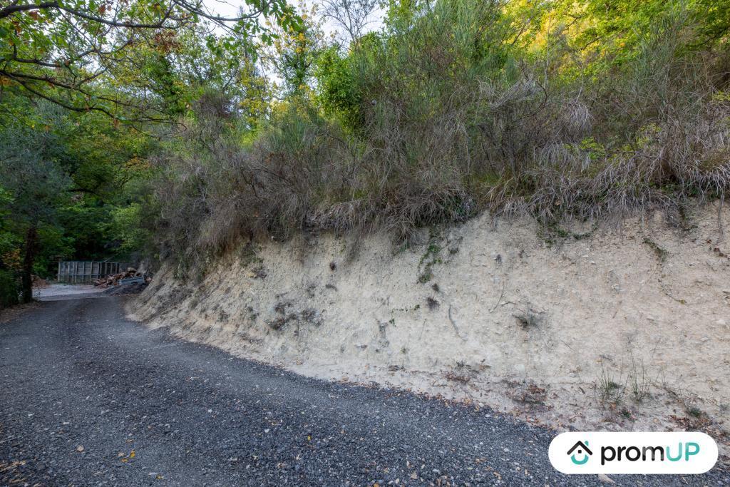 Terrain à vendre Alpes-Maritimes L'Escarene - 06440 - Photos Vivastreet (V4870) Terrain non constructible typiquement provençal dans...