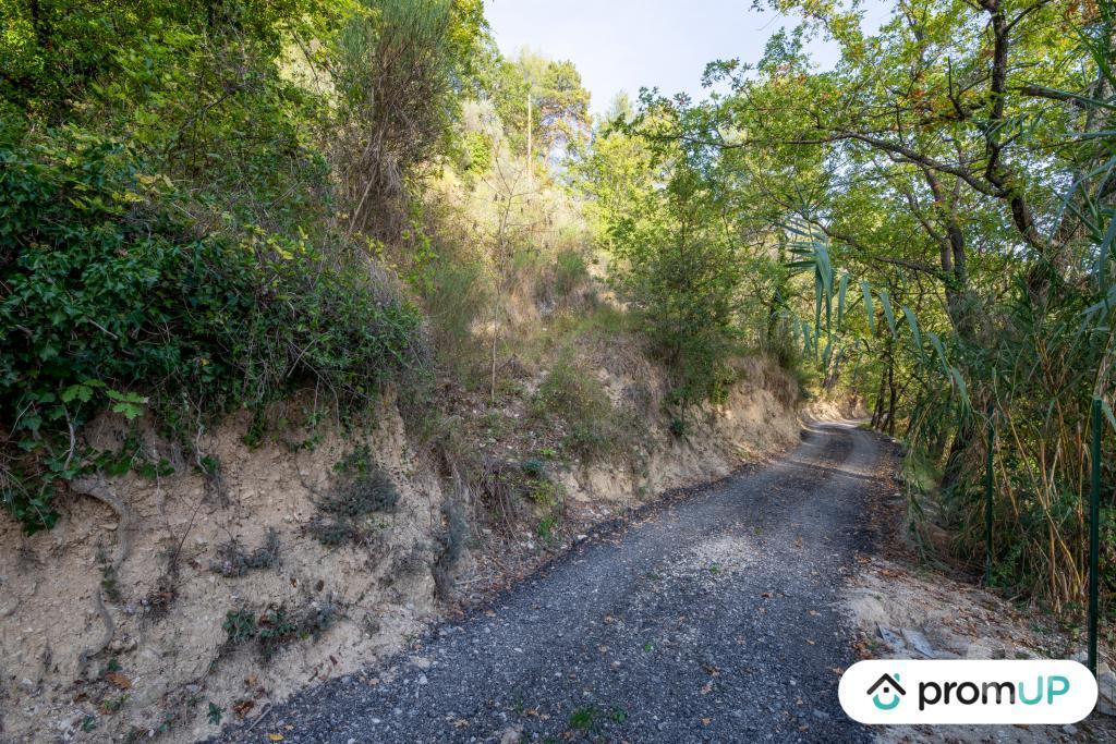 Terrain à vendre Alpes-Maritimes L'Escarene - 06440 - Photos Vivastreet (V4870) Terrain non constructible typiquement provençal dans...