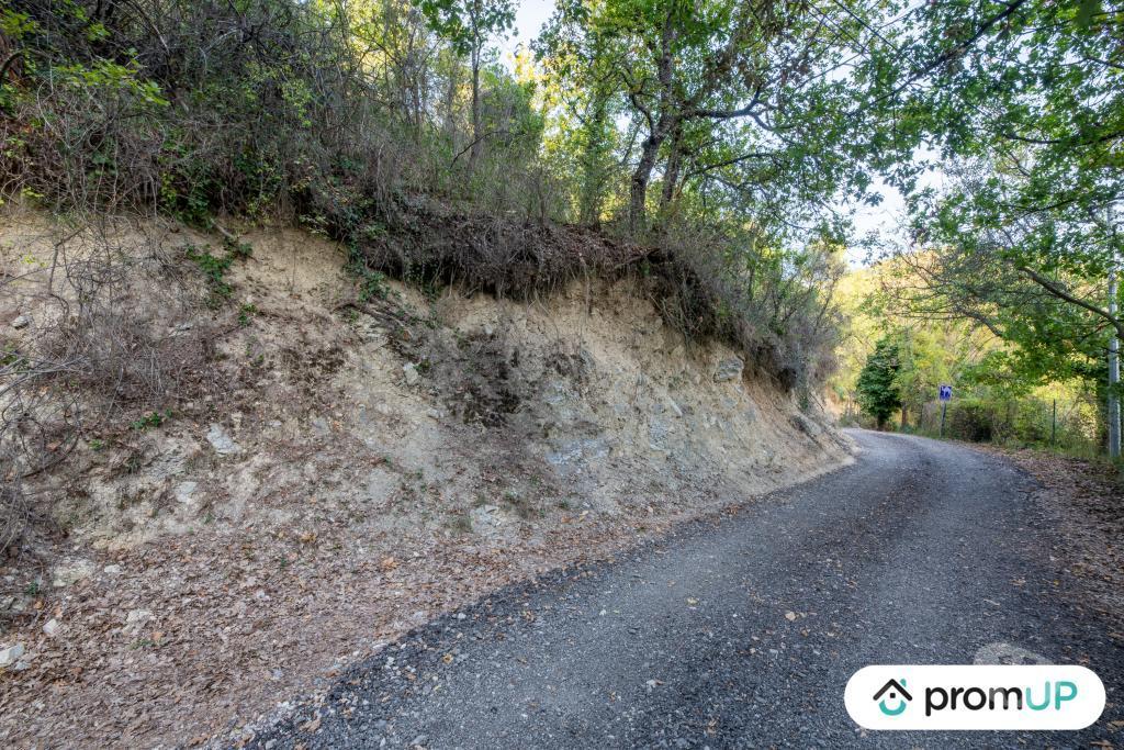 Terrain à vendre Alpes-Maritimes L'Escarene - 06440 - Photos Vivastreet (V4870) Terrain non constructible typiquement provençal dans...