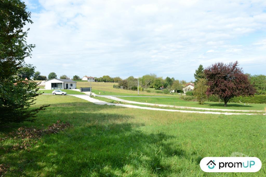 Terrain à vendre Dordogne Mensignac - 24350 - Photos Vivastreet (VT1058) Terrain constructible de 1466m2 situé à Mensignac
