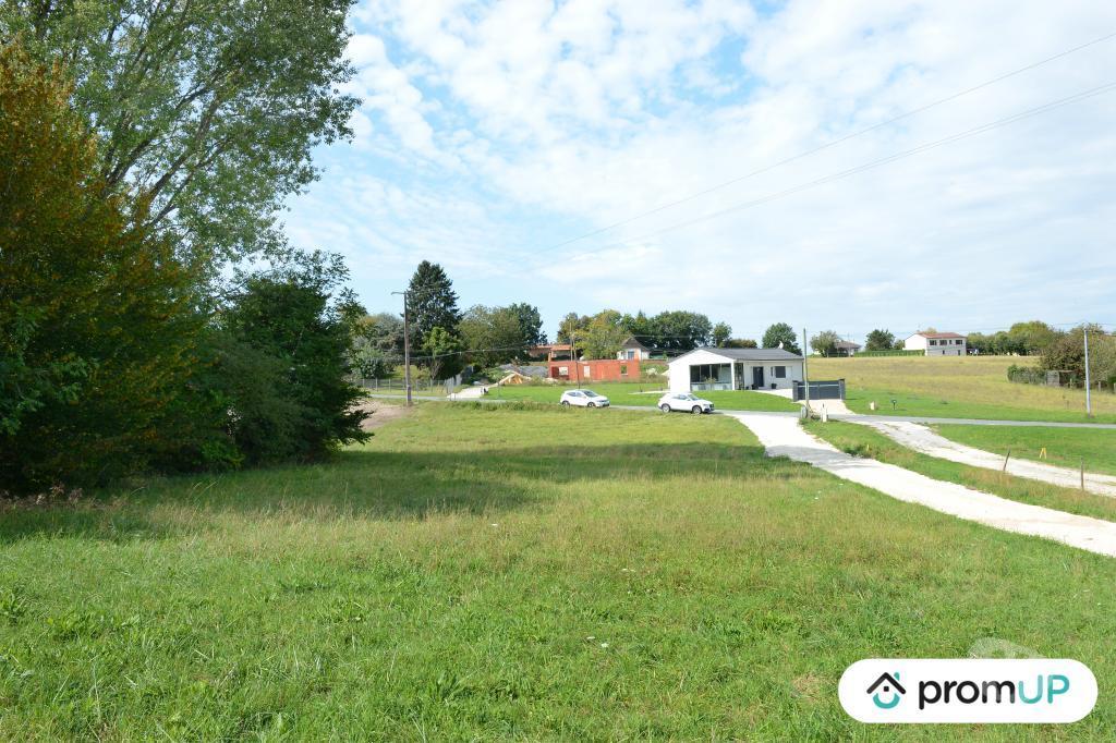 Terrain à vendre Dordogne Mensignac - 24350 - Photos Vivastreet (VT1058) Terrain constructible de 1466m2 situé à Mensignac